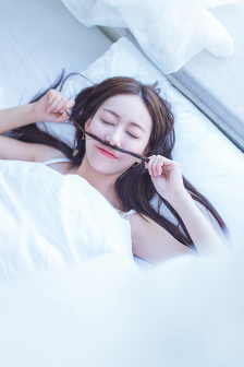 快穿之系统欲娃养成(H)